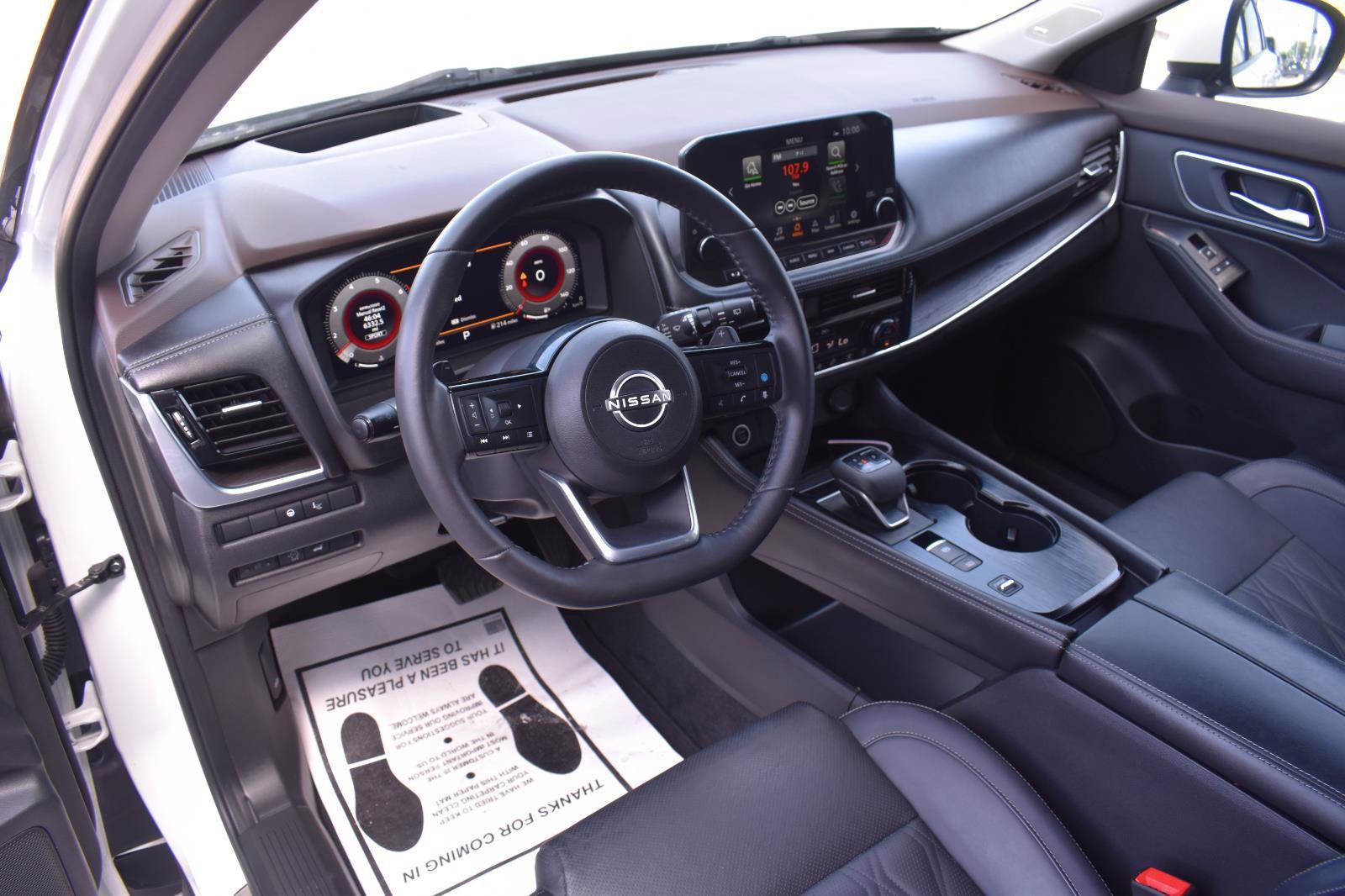 Used 2023 Nissan Rogue Platinum w/ Platinum Premium Package FWD image 31
