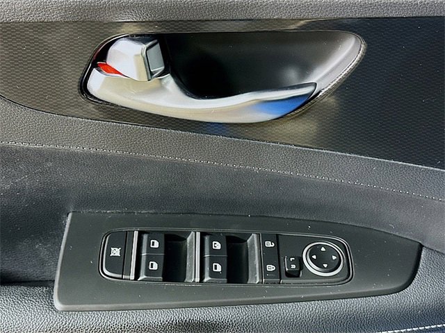 Used 2023 Kia Forte GT-Line image 19