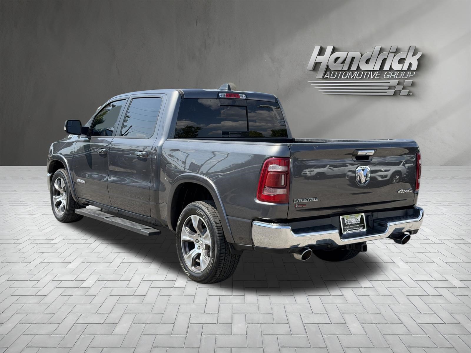 Used 2022 RAM 1500 Laramie AWD/4WD image 7