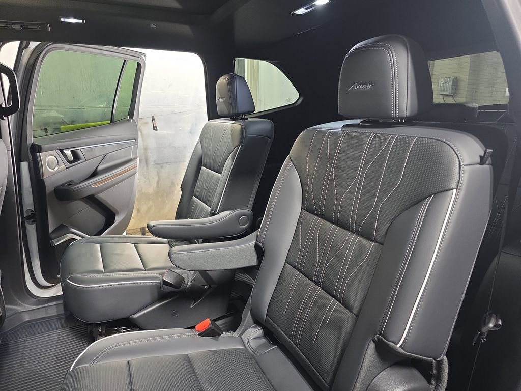 Used 2025 Buick Enclave Avenir w/ Super Cruise Package AWD/4WD image 16