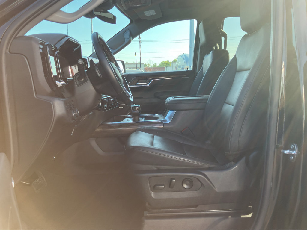 Used 2022 Chevrolet Silverado 1500 LT Trail Boss w/ LT Trail Boss Premium Package image 30