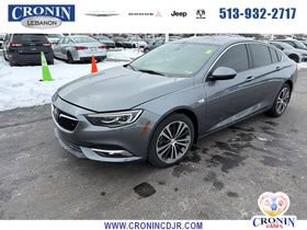Used 2020 Buick Regal Essence image 1