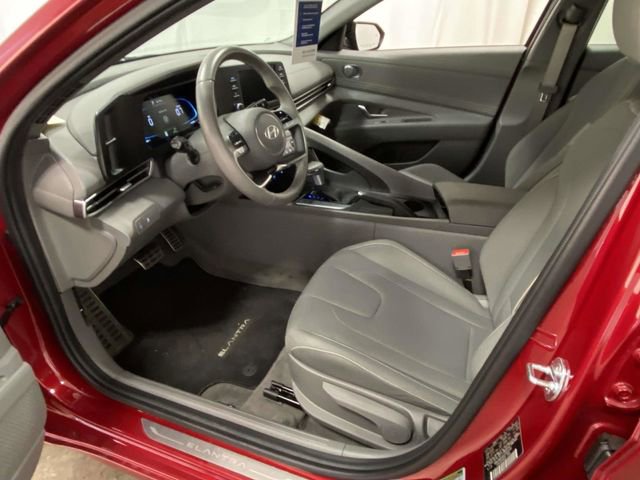 Certified 2025 Hyundai Elantra Sport image 11