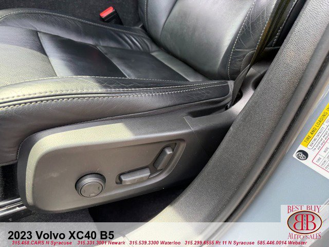 Used 2023 Volvo XC40 B5 Core AWD/4WD image 16