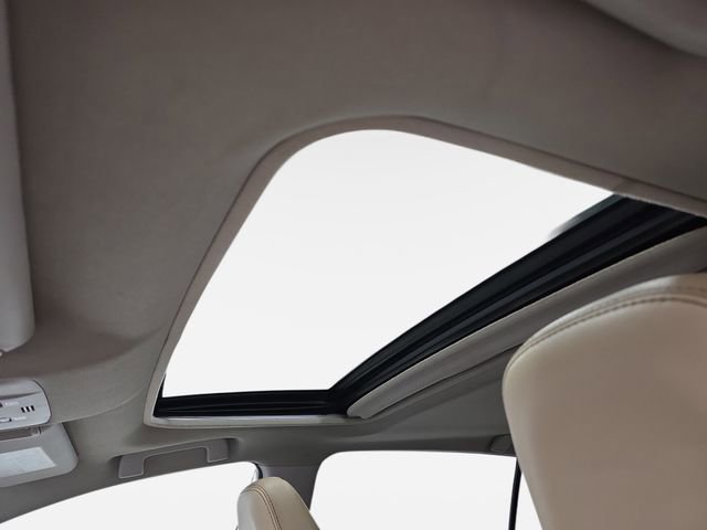 Used 2015 Toyota RAV4 Limited image 29