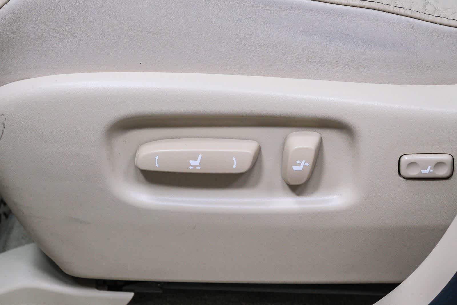 Used 2015 Lexus RX 450h FWD image 26