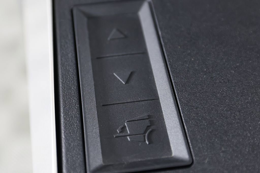 Used 2024 Tesla Cybertruck AWD Crew Cab image 8