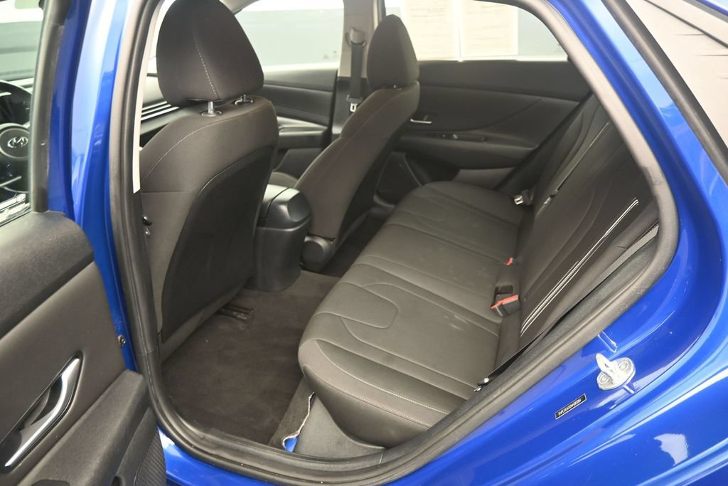 Used 2022 Hyundai Elantra SEL w/ Convenience Package FWD image 14