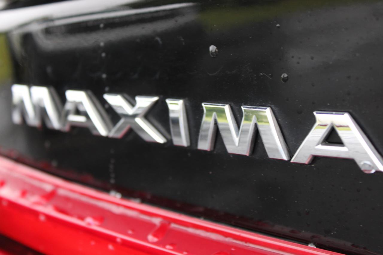 Used 2017 Nissan Maxima SR w/ Midnight Edition FWD image 6