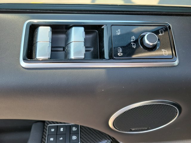 Used 2022 Land Rover Range Rover Sport SVR image 8