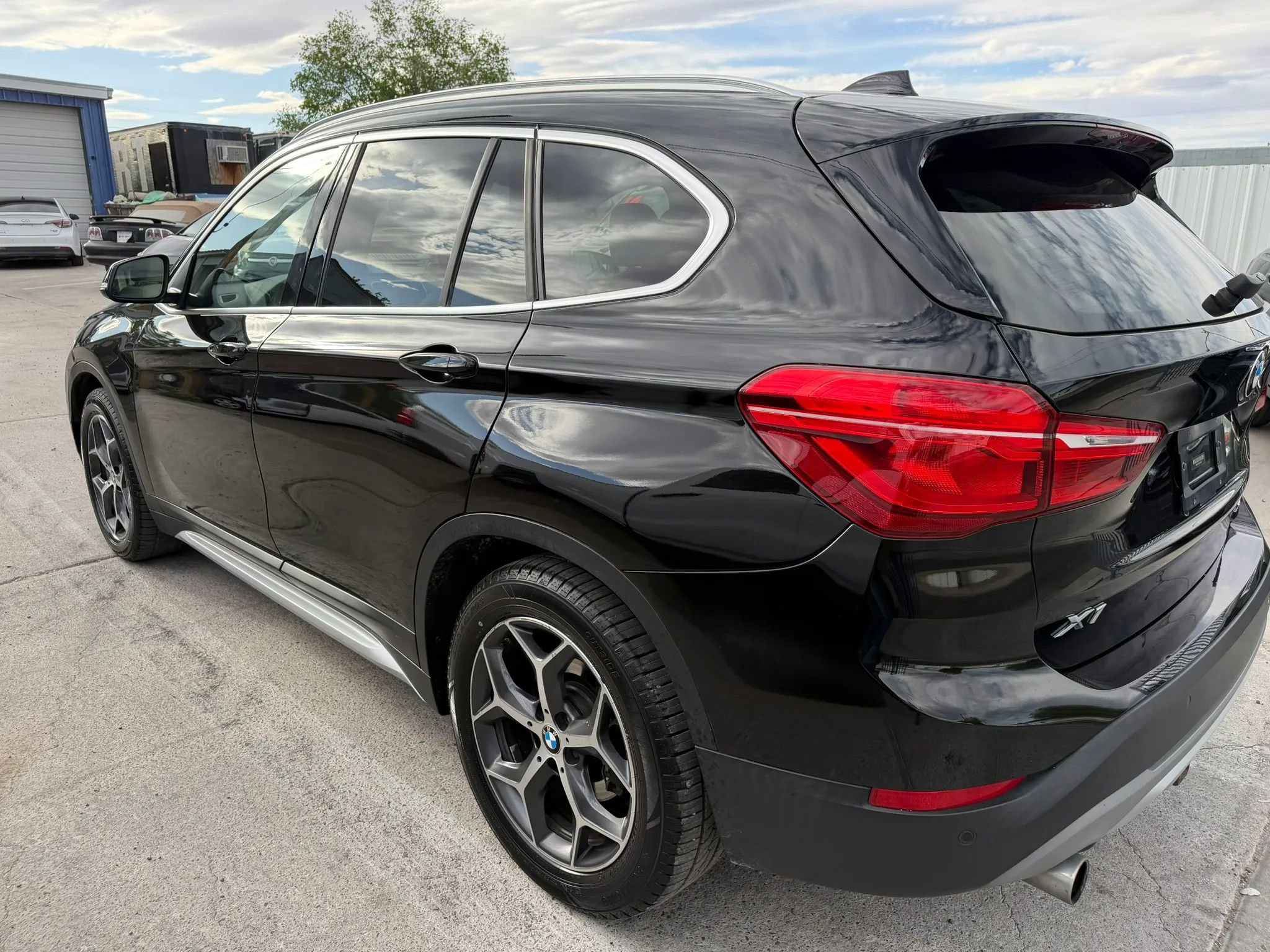 Used 2018 BMW X1 xDrive28i w/ Convenience Package AWD/4WD image 6