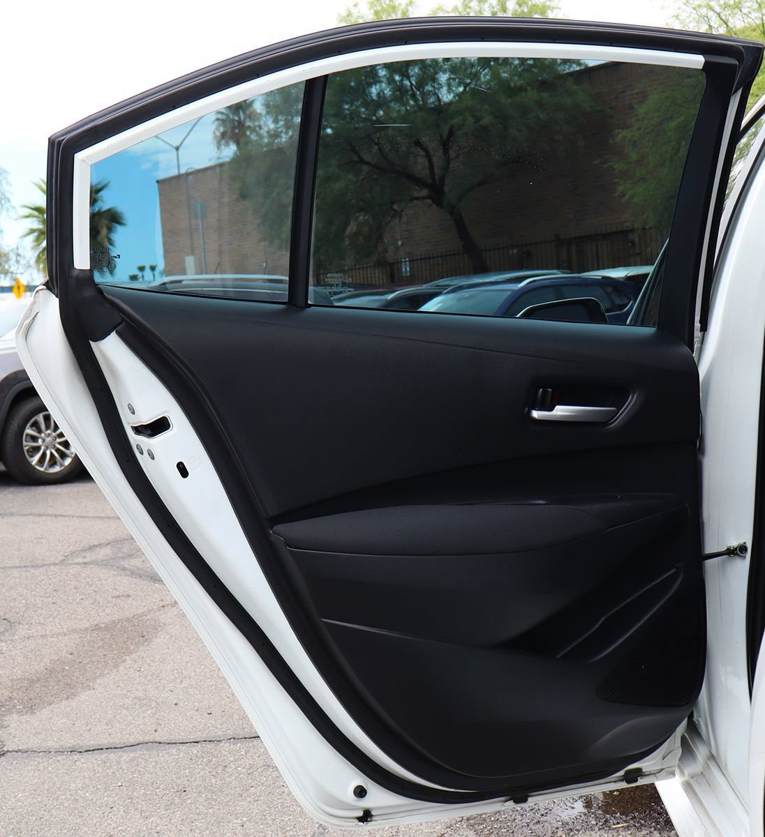 Used 2021 Toyota Corolla LE FWD image 29