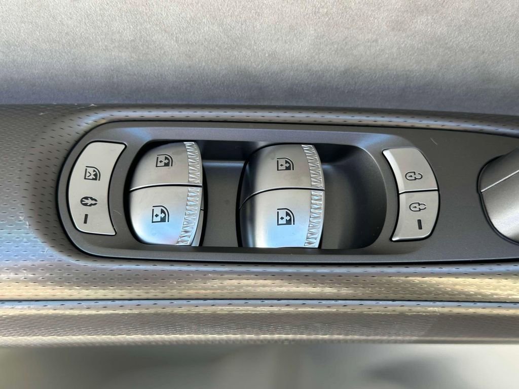 New 2024 Genesis GV60 Performance image 20