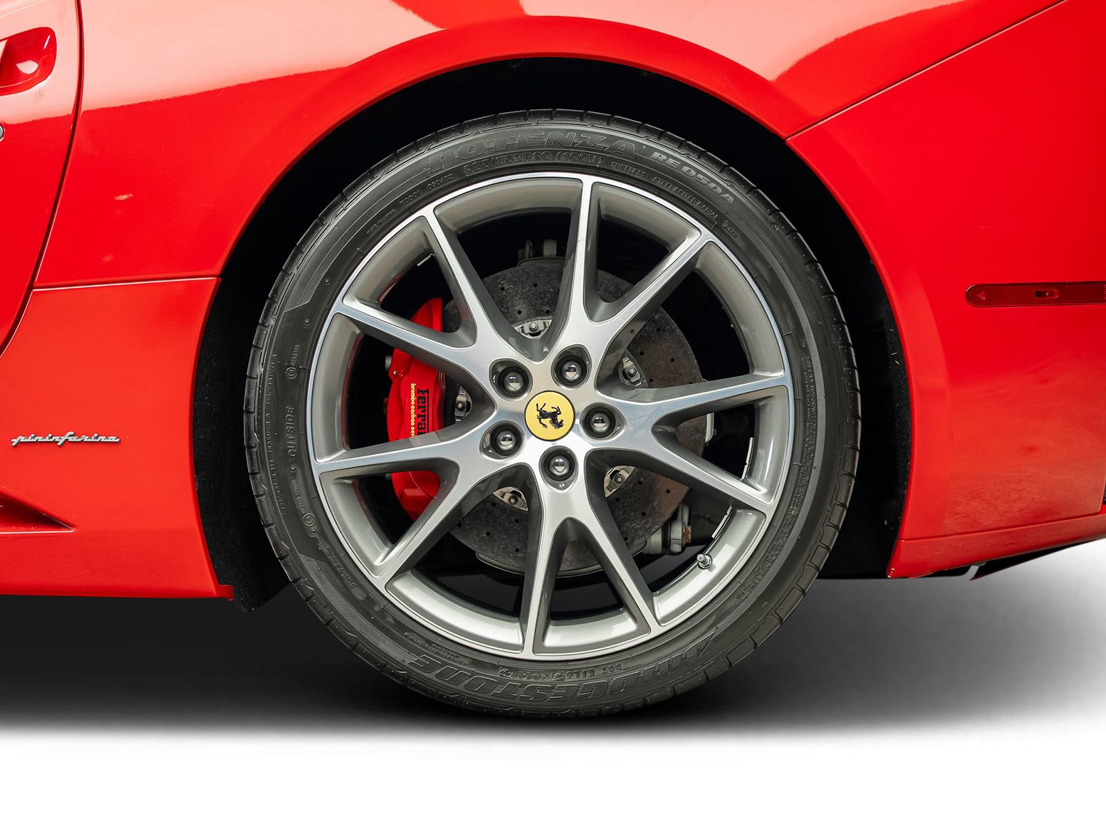 Used 2013 Ferrari California RWD image 29