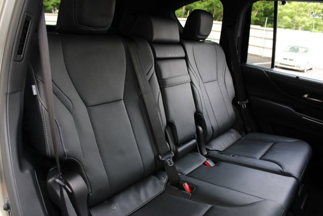 Used 2024 Lexus LX 600 4WD w/ Appearance Package image 16