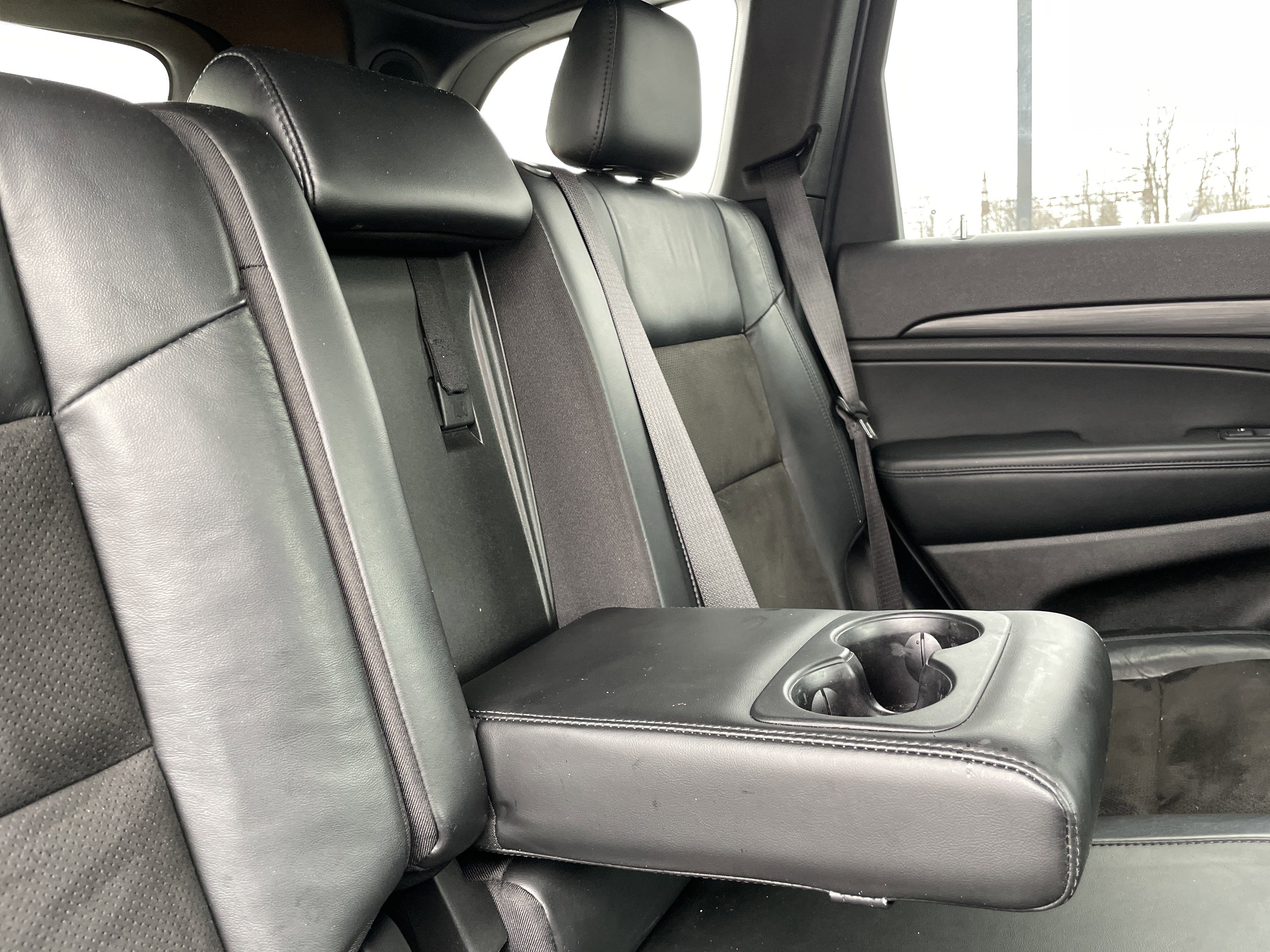 Used 2020 Jeep Grand Cherokee Altitude image 22