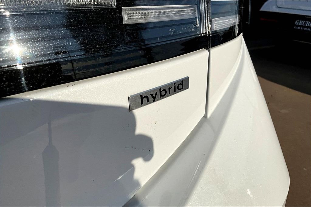 New 2025 Hyundai Sonata Limited image 40