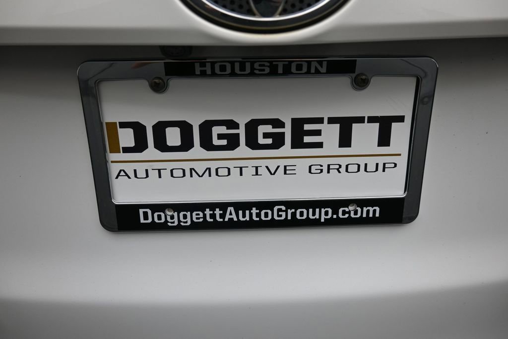 Used 2016 Toyota RAV4 XLE FWD image 2