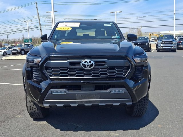 Certified 2024 Toyota Tacoma TRD Off-Road AWD/4WD image 2