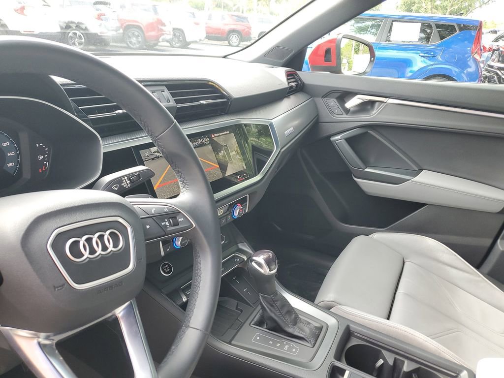 Used 2023 Audi Q3 2.0T Premium Plus image 23