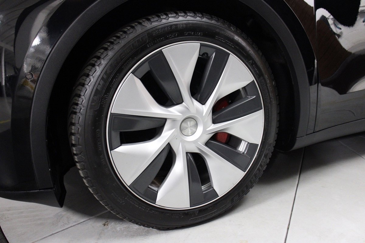 Used 2022 Tesla Model Y Performance AWD/4WD image 4