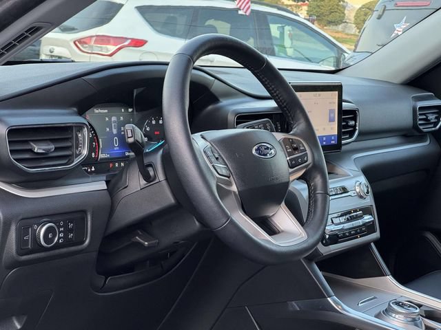 Certified 2023 Ford Explorer XLT w/ Equipment Group 202A AWD/4WD image 31