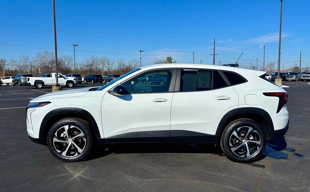 Used 2024 Chevrolet Trax RS w/ Driver Confidence Package image 4