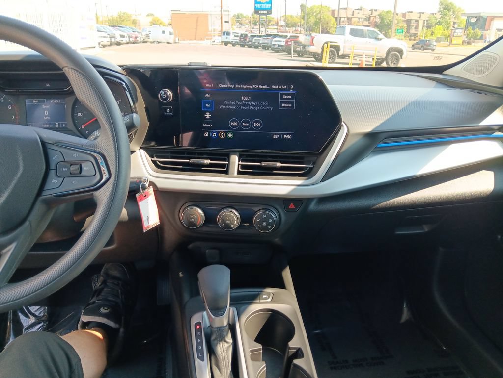 Used 2026 Chevrolet Trax LS FWD image 17
