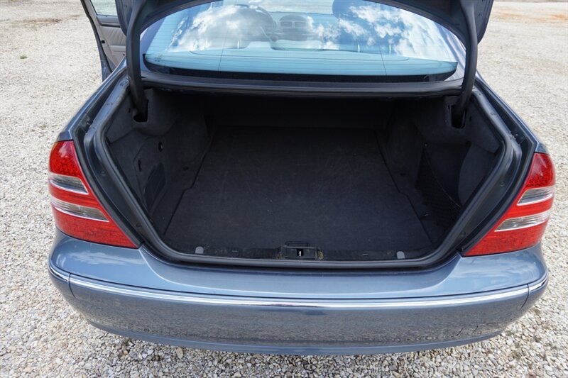 Used 2004 Mercedes-Benz E 500 4MATIC Sedan image 24