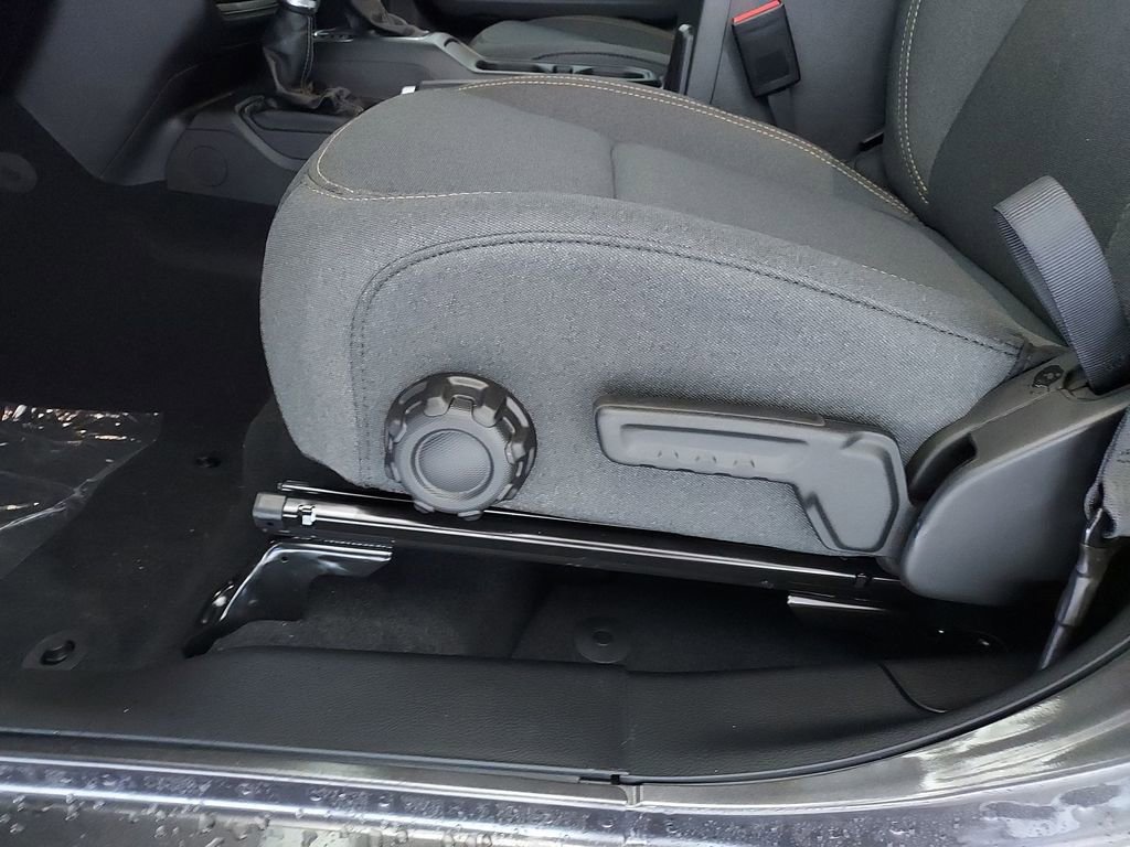 New 2025 Jeep Gladiator Sport image 18