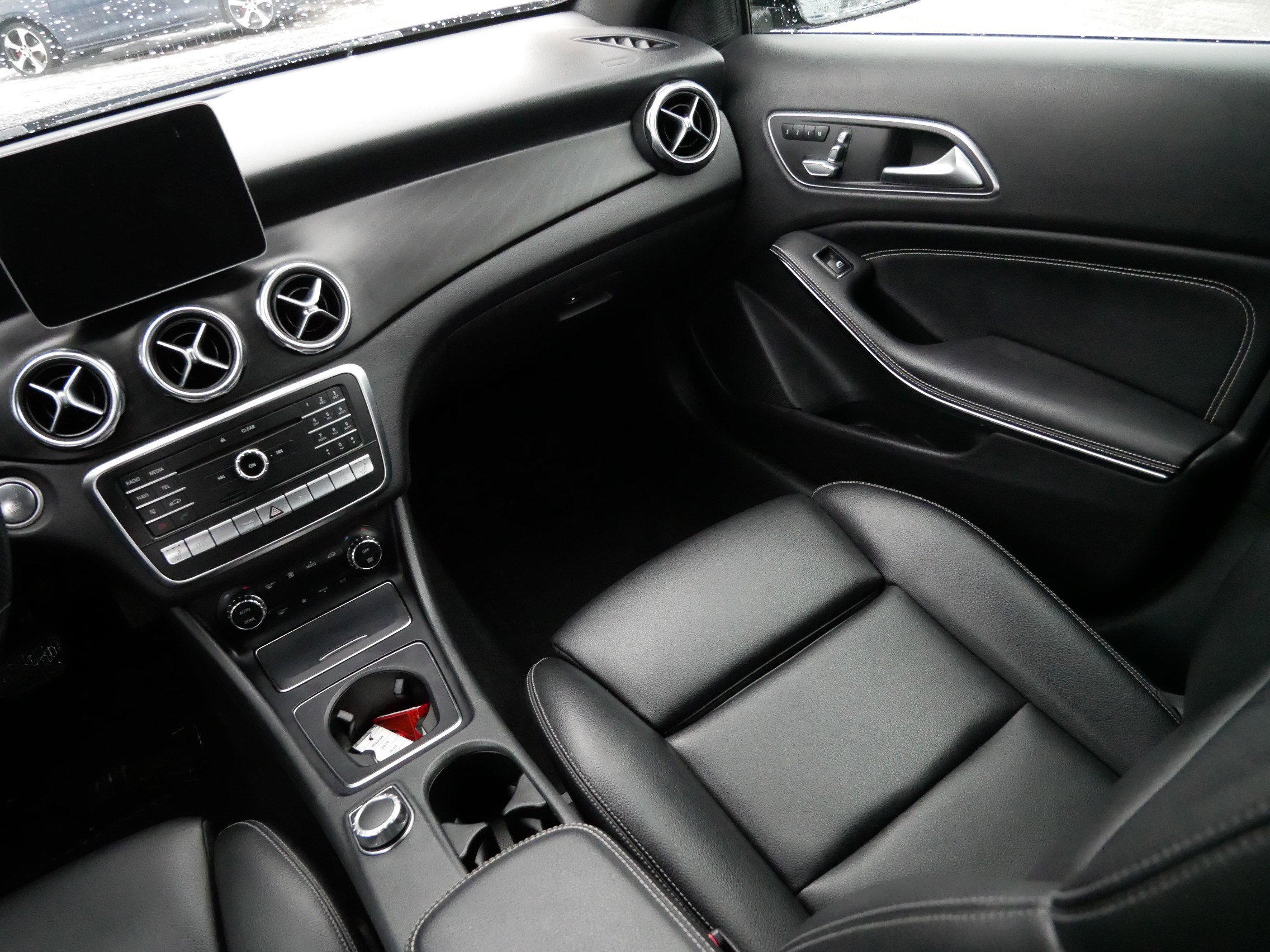 Used 2019 Mercedes-Benz GLA 250 4MATIC image 11