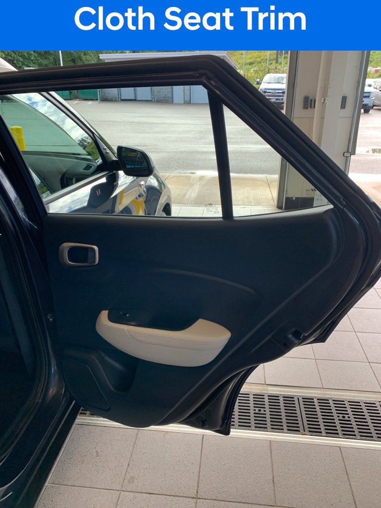 Certified 2022 Hyundai Venue Limited FWD image 13