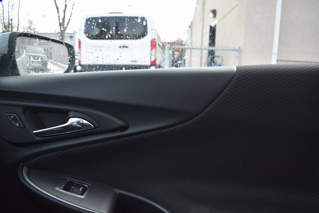 Used 2024 Chevrolet Malibu LT image 17