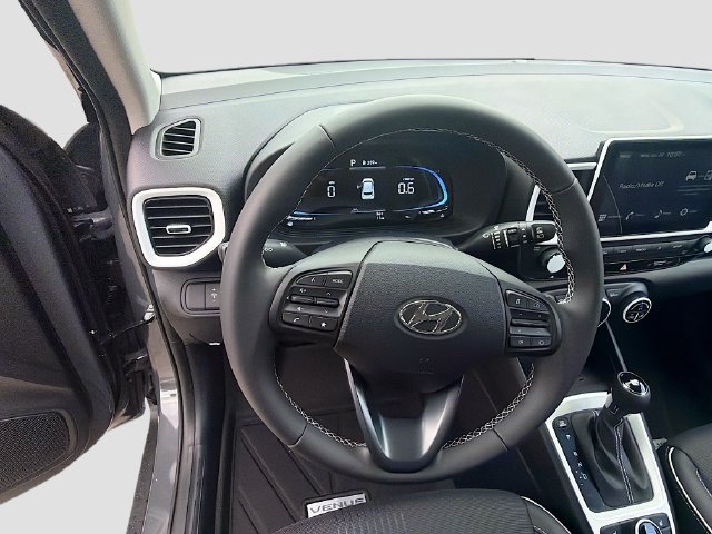 New 2026 Hyundai Venue SEL FWD image 11
