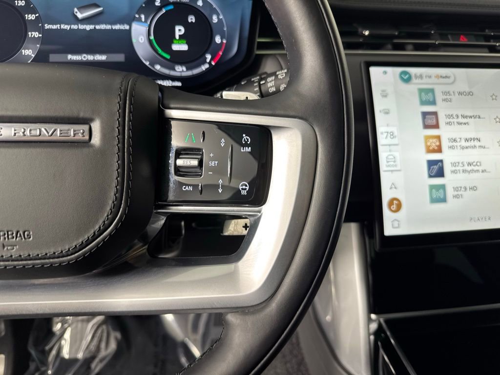 Used 2025 Land Rover Range Rover SE AWD/4WD image 18