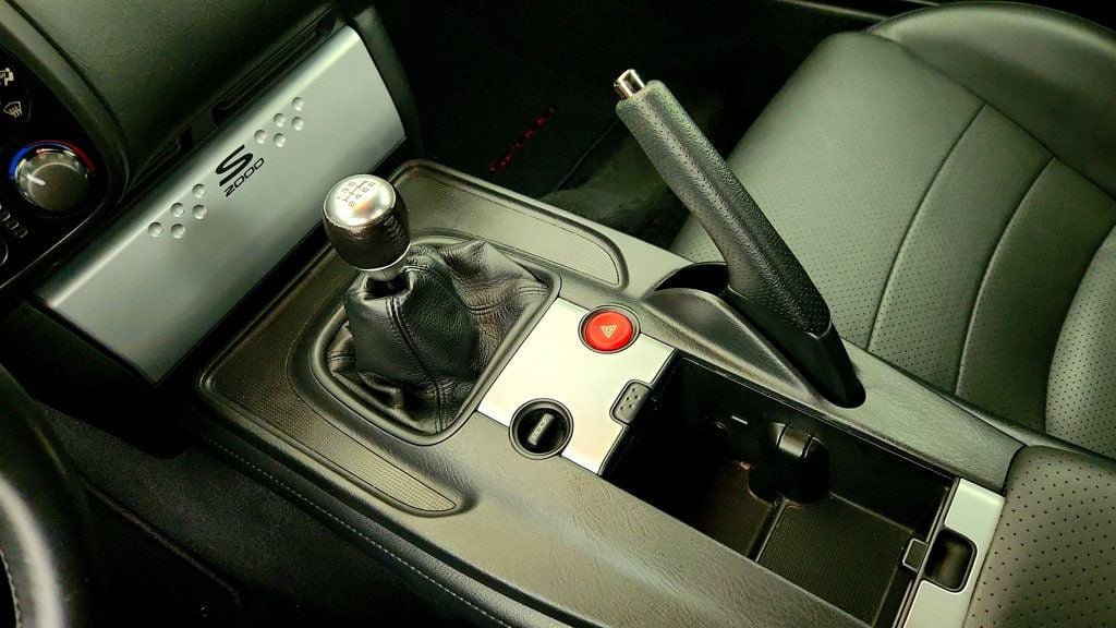 Used 2005 Honda S2000 image 19