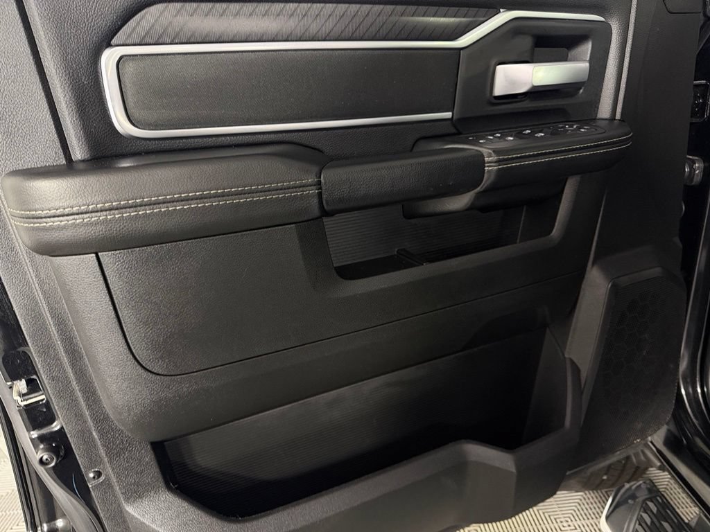 Used 2025 RAM 2500 Big Horn AWD/4WD image 25