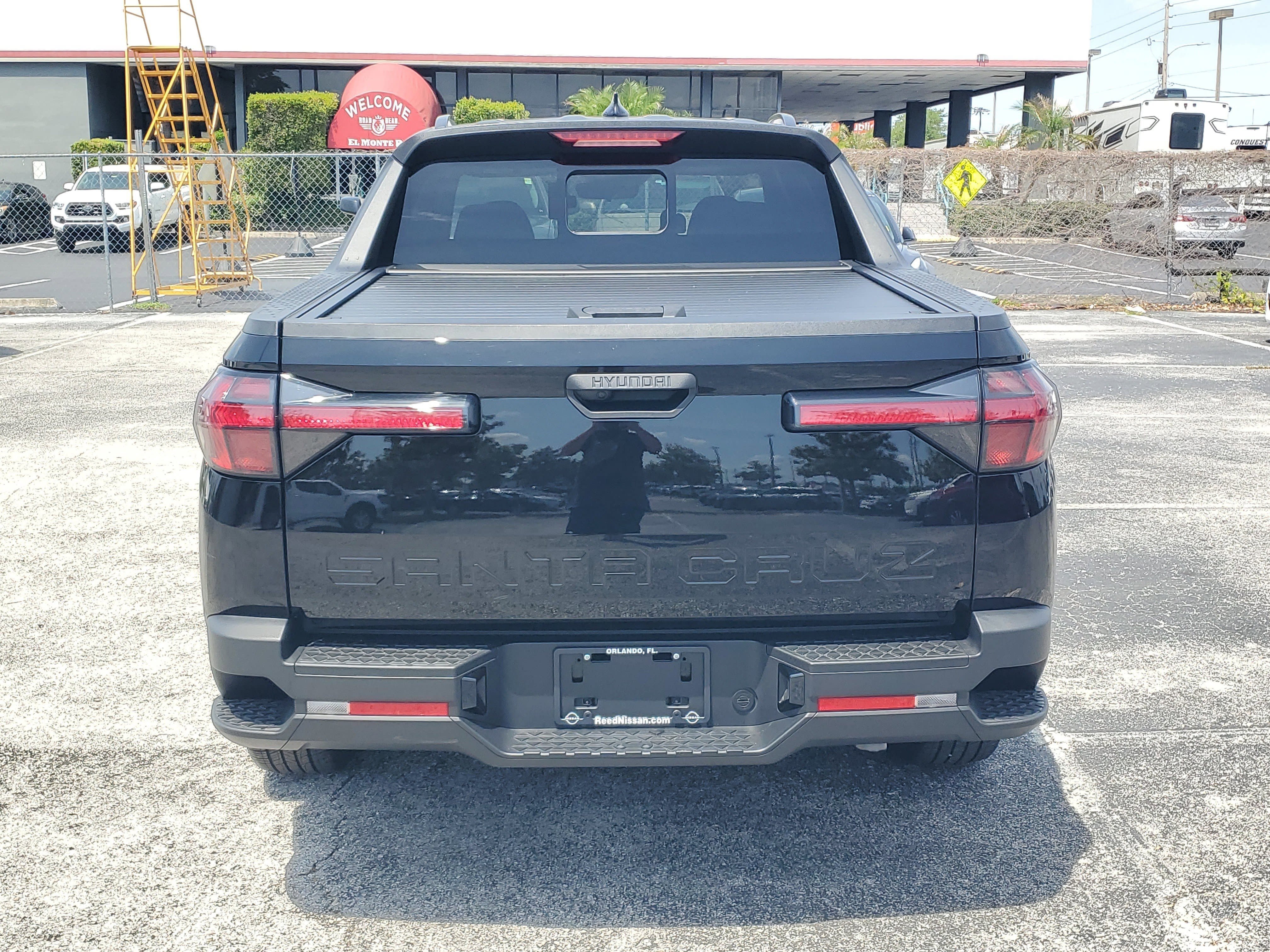 Used 2022 Hyundai Santa Cruz SEL w/ Activity Package FWD image 5