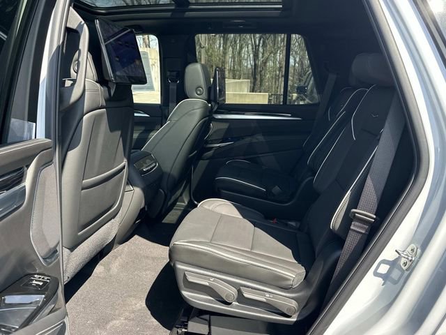 Used 2026 Cadillac Escalade Sport image 11