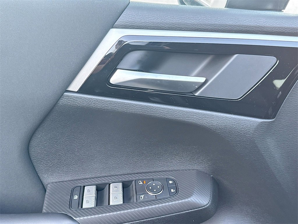 New 2026 Mitsubishi Outlander ES image 18