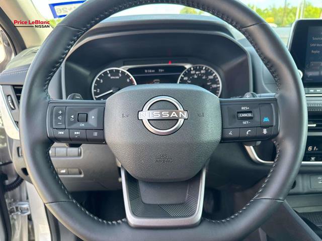 Used 2025 Nissan Rogue SV FWD image 37