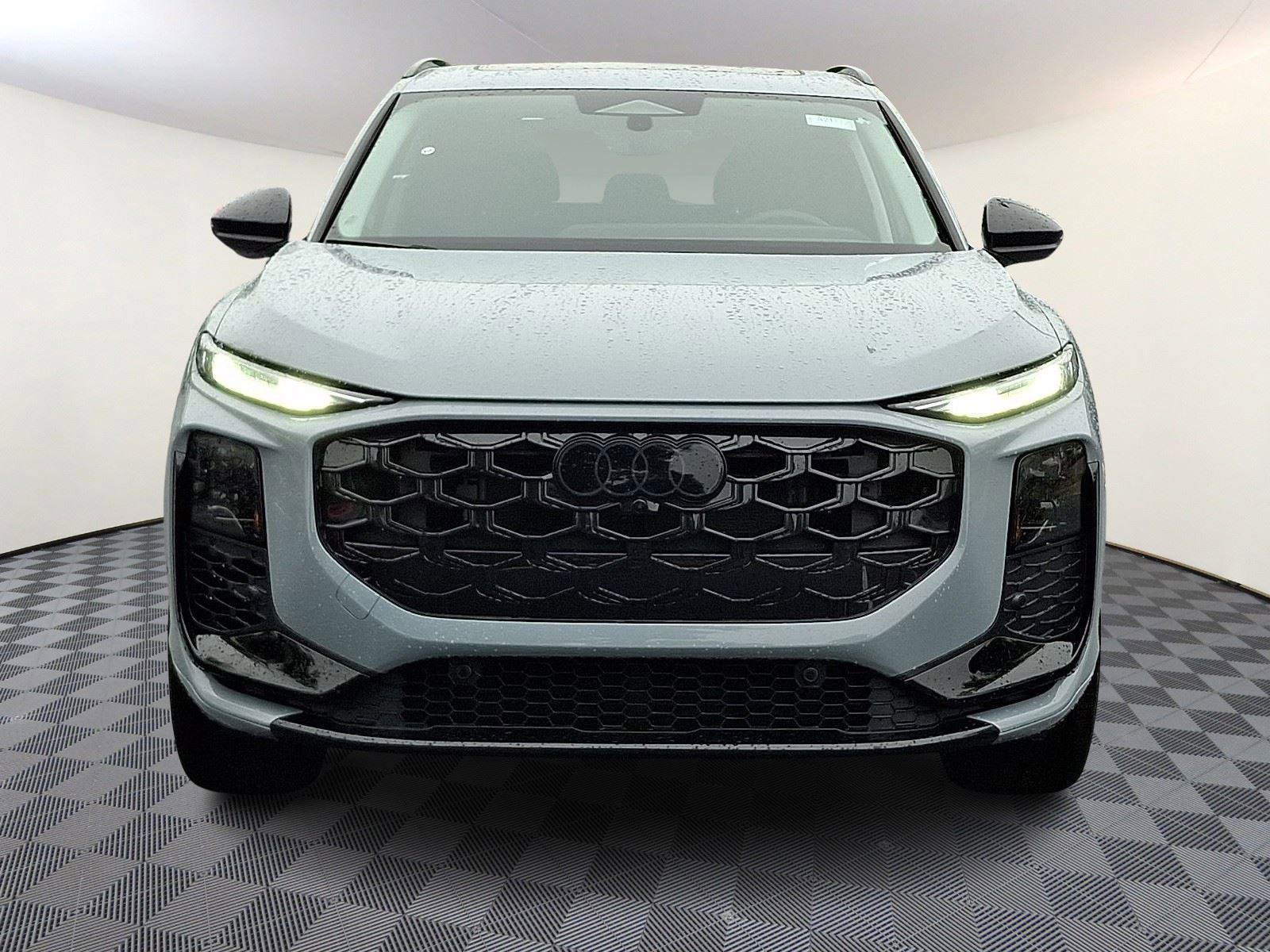 New 2026 Audi Q3 quattro 2.0T AWD/4WD image 2