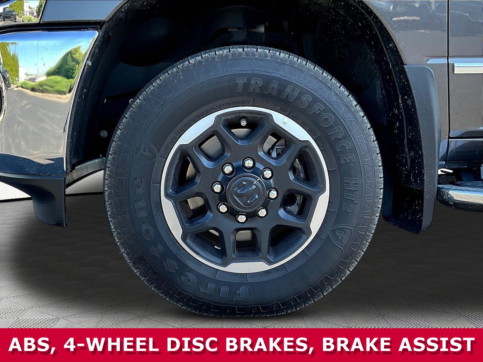 Used 2025 RAM 3500 Laramie w/ Towing Technology Group AWD/4WD image 31