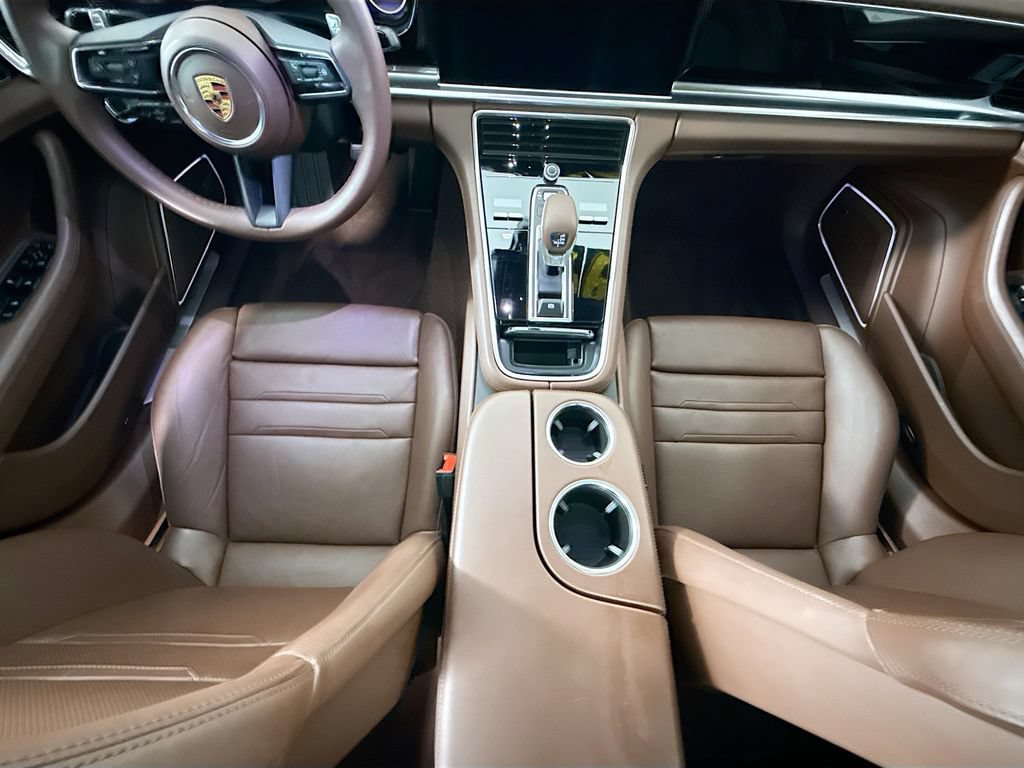 Used 2021 Porsche Panamera RWD image 16