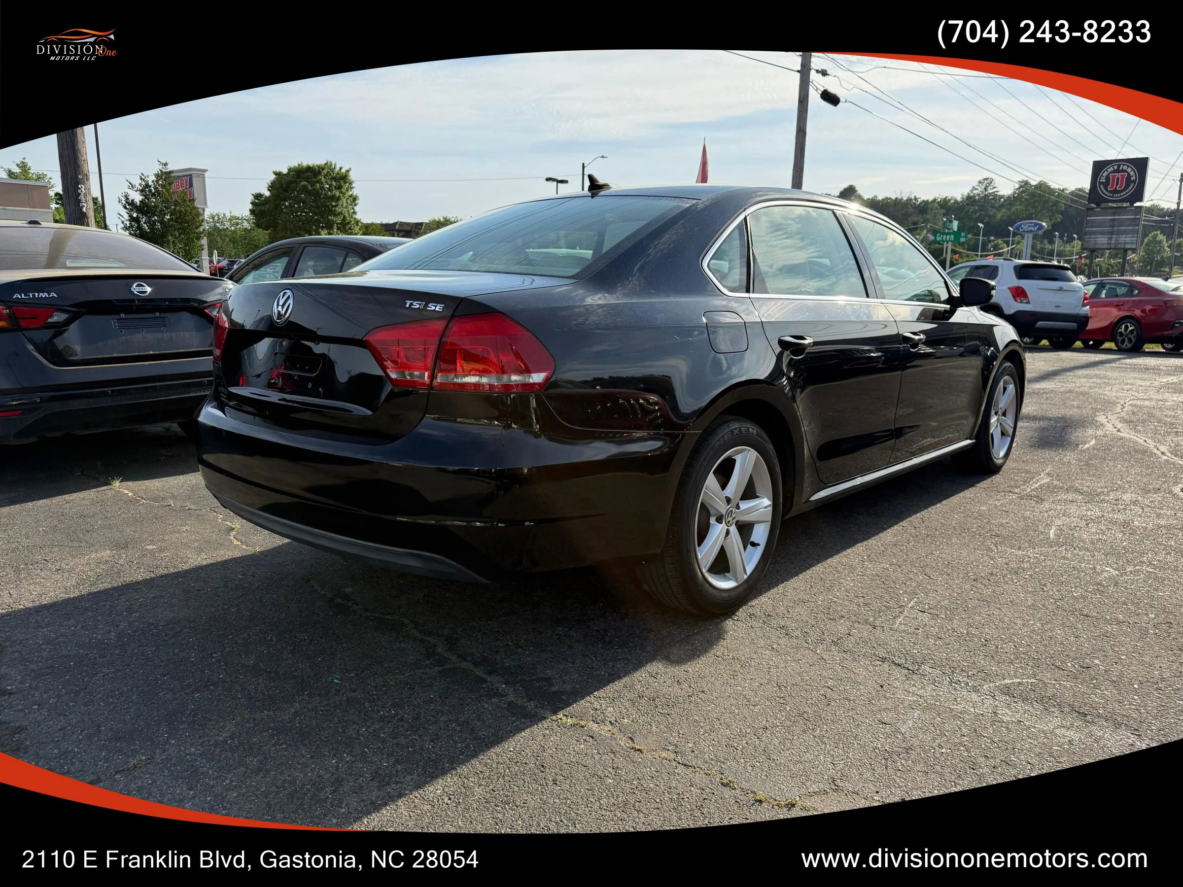 Used 2014 Volkswagen Passat 1.8T SE FWD image 4