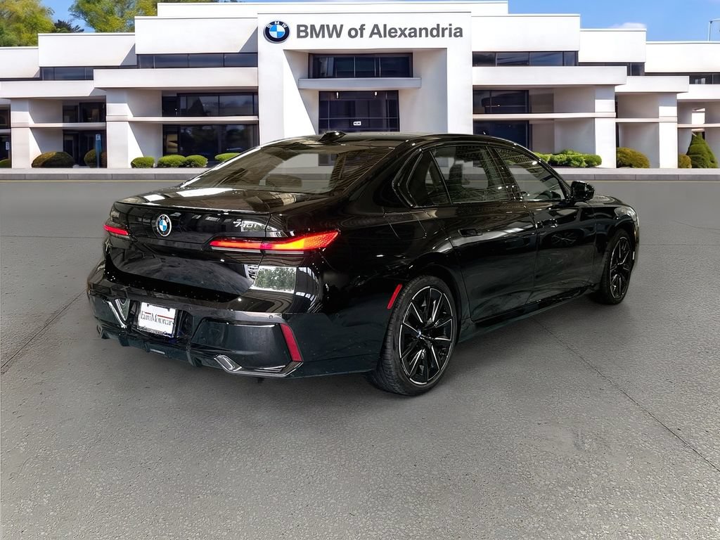 Used 2024 BMW 740i w/ Premium Package RWD image 5