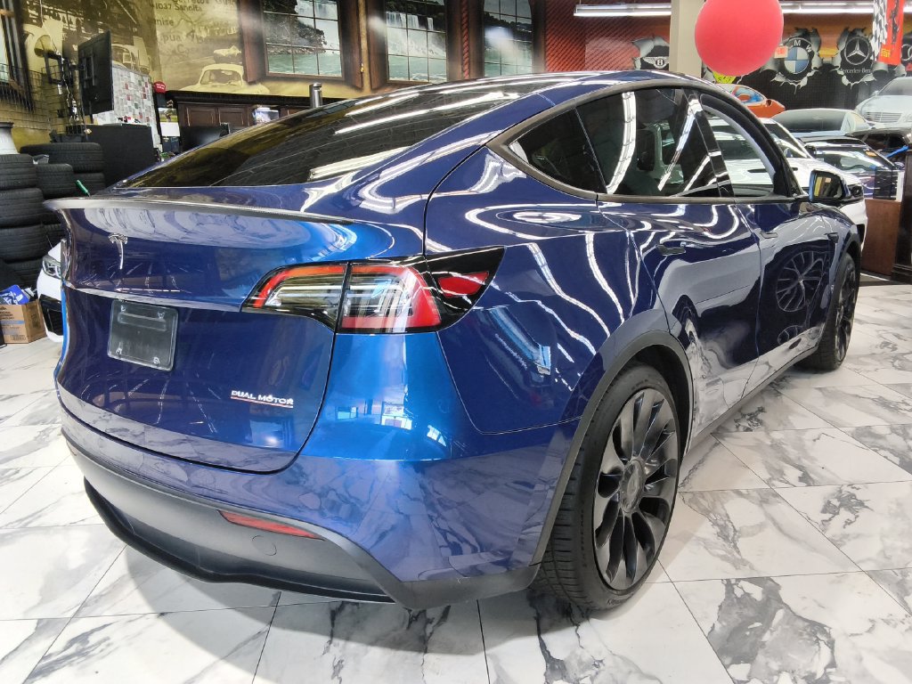 Used 2022 Tesla Model Y Performance AWD/4WD image 6