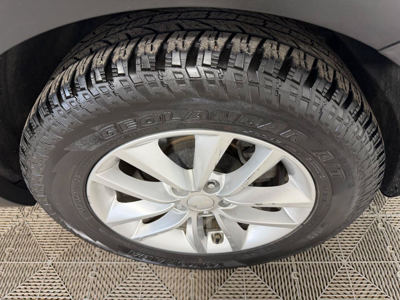 Used 2018 Kia Sorento LX AWD/4WD image 18