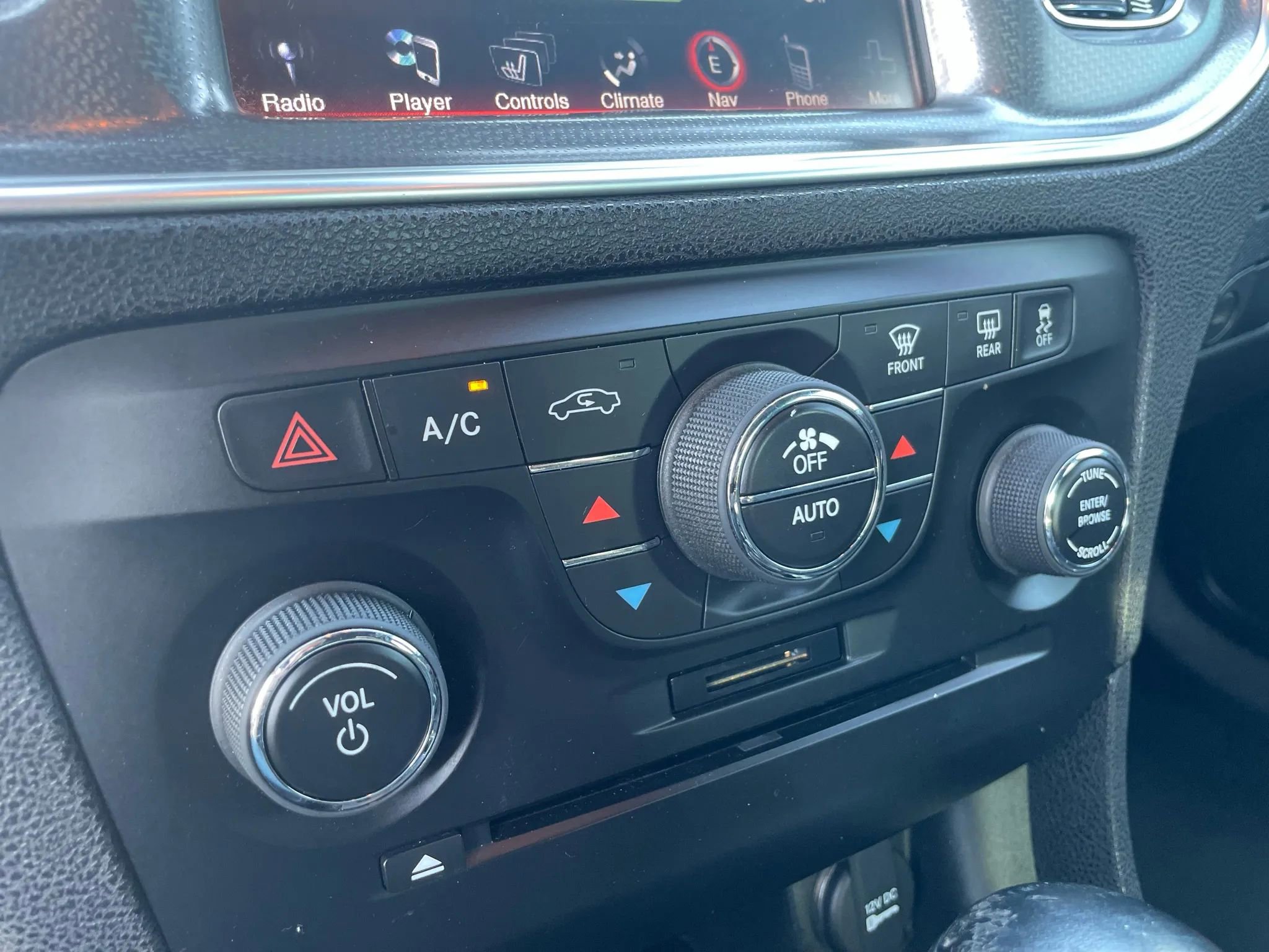 Used 2013 Dodge Charger R/T w/ Blacktop Pkg RWD image 23