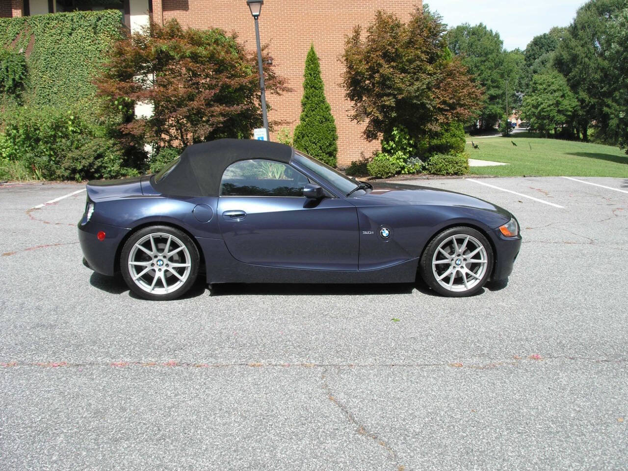 Used 2004 BMW Z4 3.0i RWD image 7